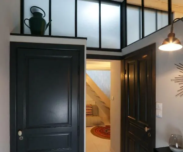 6 Rue D'aubuisson Apartment *