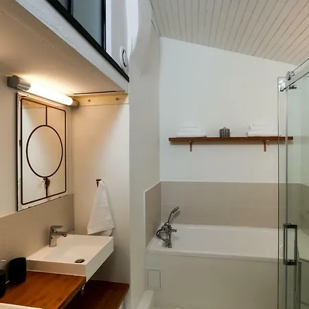 6 Rue D'aubuisson Апартаменты